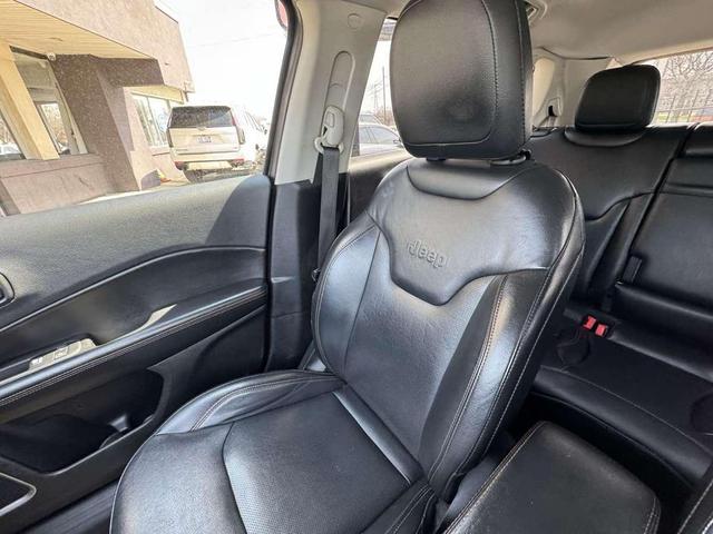 Photo of 2019 Granite Crystal Metallic Clearcoat Jeep Compass