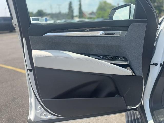 Photo of 2025 Crystal White Tricoat Cadillac Escalade