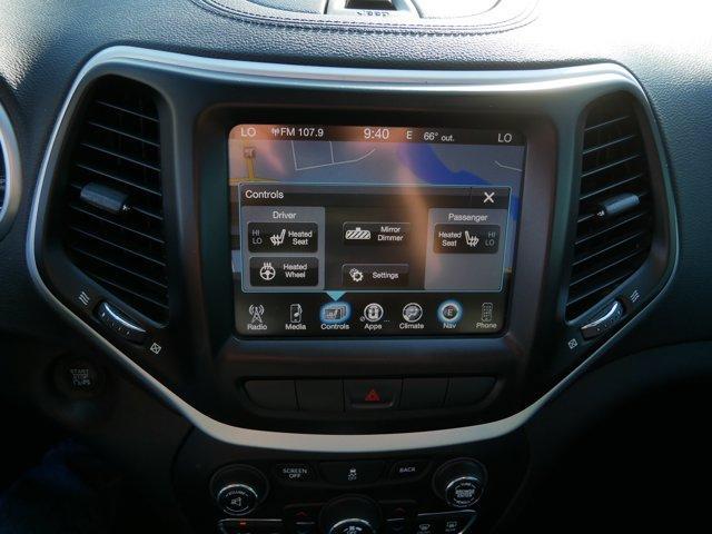 Photo of 2014 Deep Cherry Red Crystal Pearlcoat Jeep Cherokee