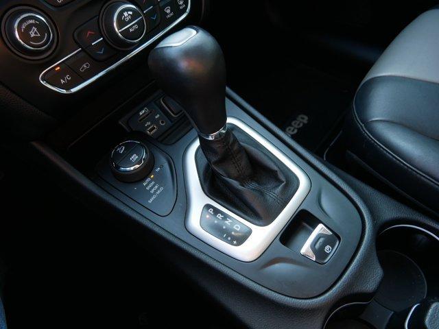 Photo of 2014 Deep Cherry Red Crystal Pearlcoat Jeep Cherokee