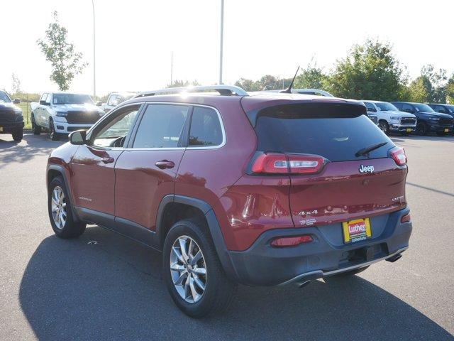 Photo of 2014 Deep Cherry Red Crystal Pearlcoat Jeep Cherokee