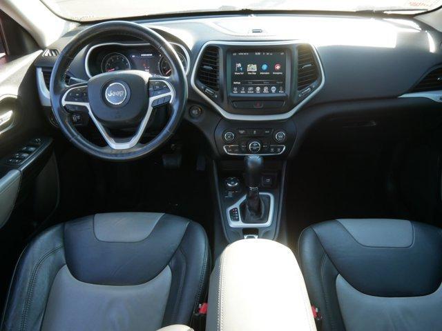 Photo of 2014 Deep Cherry Red Crystal Pearlcoat Jeep Cherokee