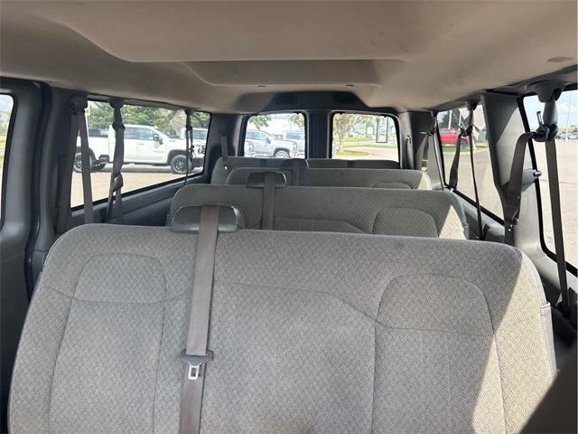 Photo of 2023 Summit White GMC Savana 3500
