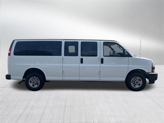 Photo of 2023 Summit White GMC Savana 3500