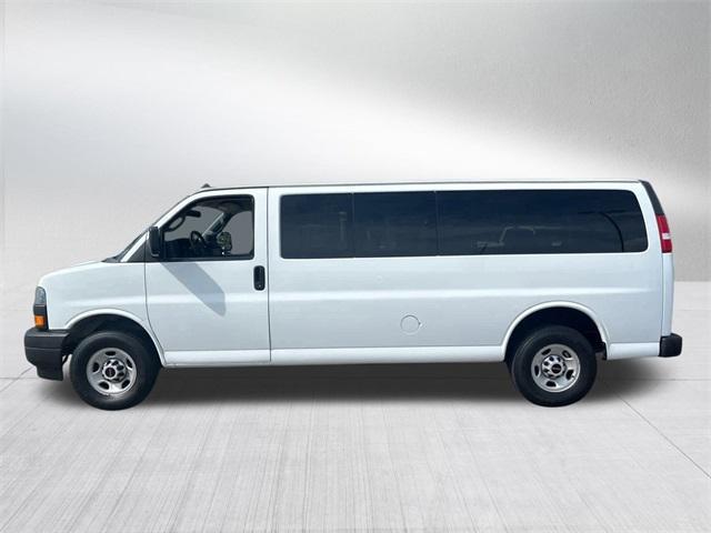 Photo of 2023 Summit White GMC Savana 3500