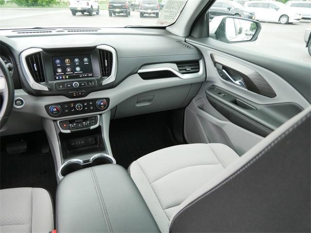 Photo of 2023 Summit White GMC Terrain