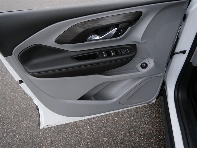 Photo of 2023 Summit White GMC Terrain