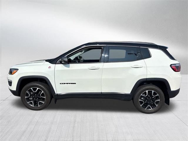 Photo of 2020 White Clearcoat Jeep Compass