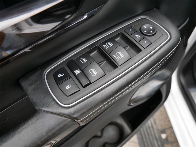 Photo of 2023 Bright White Clearcoat RAM 1500
