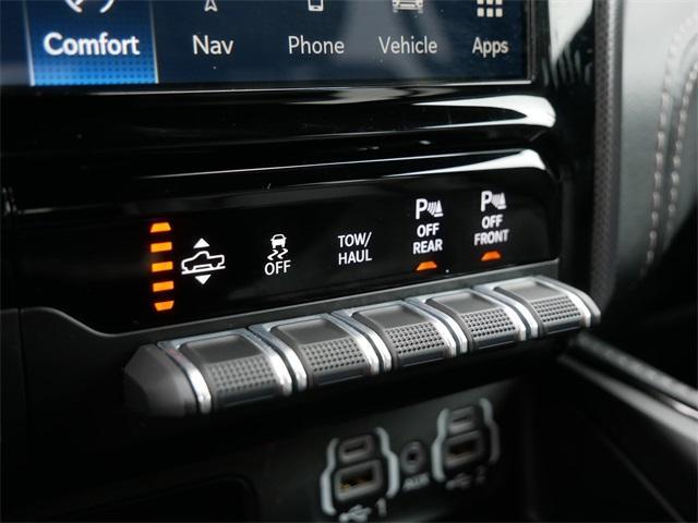 Photo of 2023 Bright White Clearcoat RAM 1500