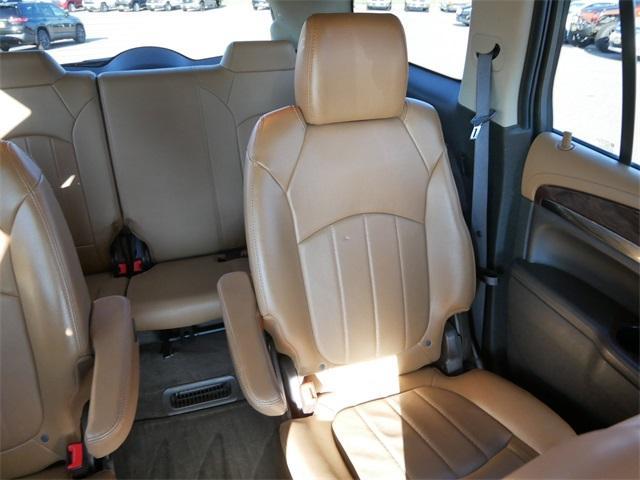 Photo of 2015 Champagne Silver Buick Enclave