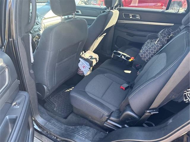 Photo of 2018 Shadow Black Ford Explorer