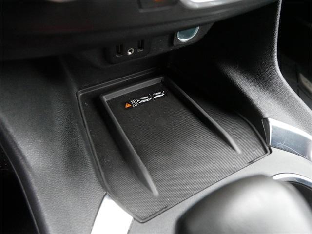 Photo of 2022 Summit White Chevrolet Traverse