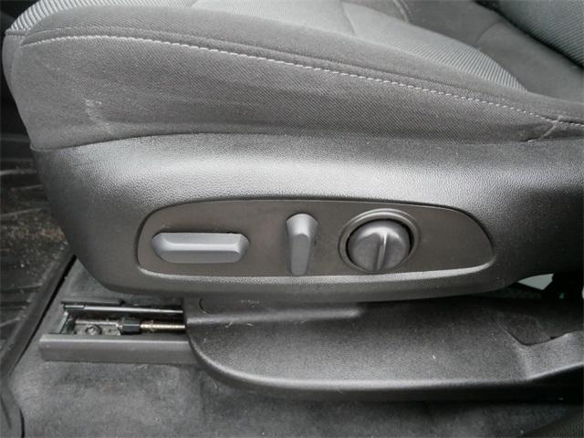 Photo of 2022 Summit White Chevrolet Traverse