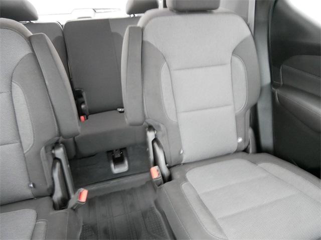 Photo of 2022 Summit White Chevrolet Traverse