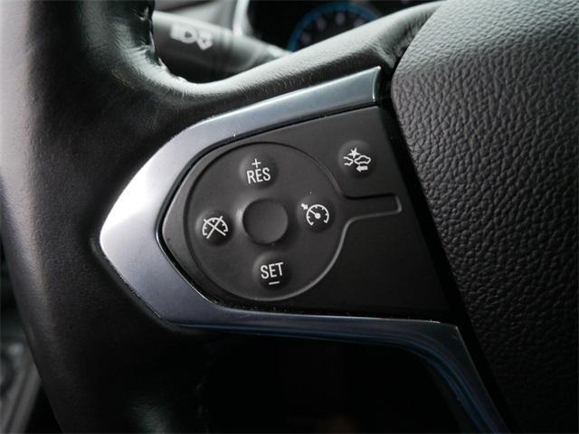 Photo of 2022 Summit White Chevrolet Traverse