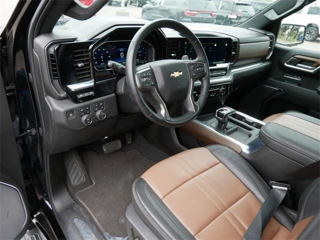 Photo of 2024 Black Chevrolet Silverado 1500