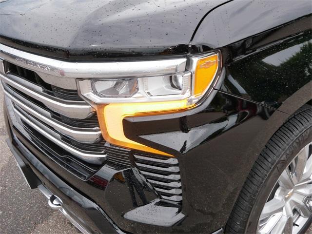 Photo of 2024 Black Chevrolet Silverado 1500