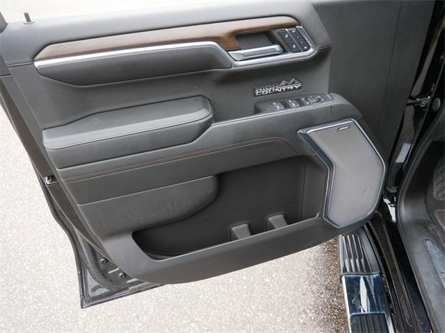 Photo of 2024 Black Chevrolet Silverado 1500