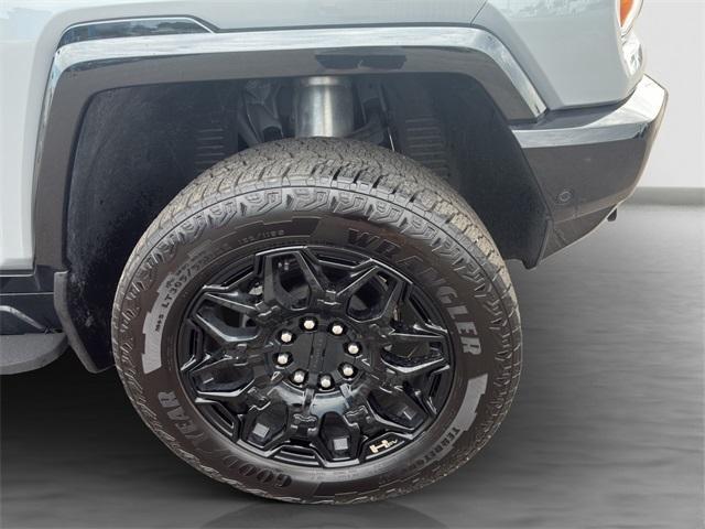 Photo of 2025 Meteorite Metallic GMC HUMMER EV SUV