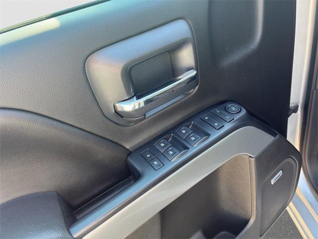 Photo of 2017 Silver Ice Metallic Chevrolet Silverado 1500