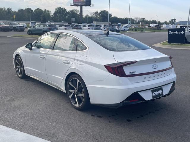 Photo of 2023 White Hyundai SONATA