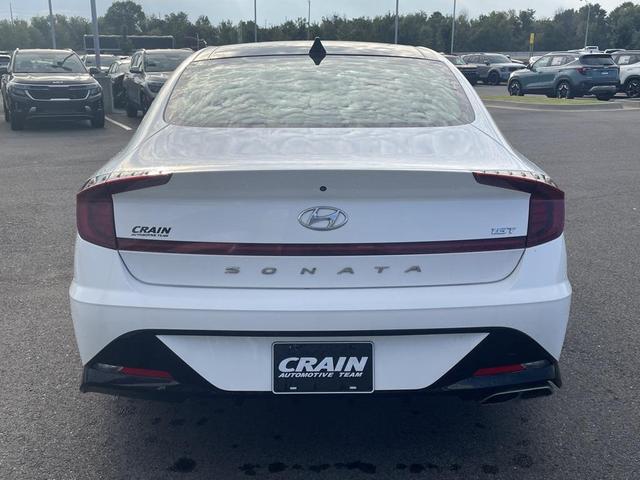 Photo of 2023 White Hyundai SONATA