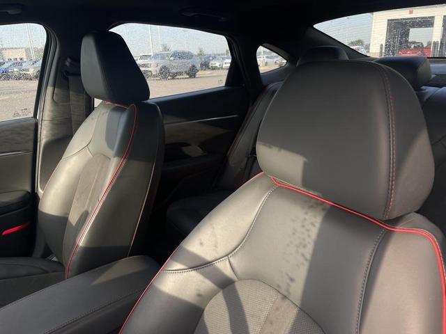 Photo of 2023 White Hyundai SONATA