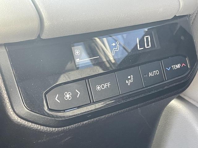 Photo of 2020 Blizzard Pearl Toyota Highlander