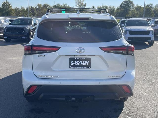 Photo of 2020 Blizzard Pearl Toyota Highlander