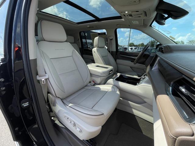 Photo of 2021 Onyx Black GMC Yukon XL
