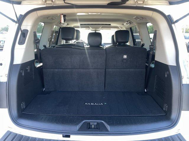 Photo of 2023 Aspen White Tricoat Nissan Armada