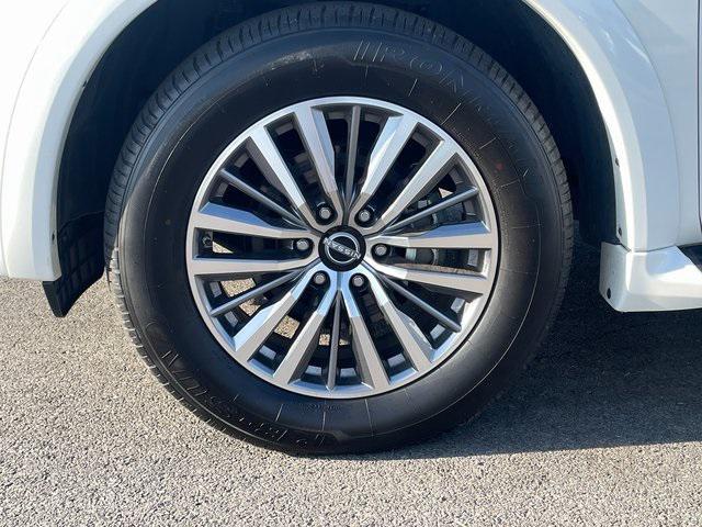 Photo of 2023 Aspen White Tricoat Nissan Armada
