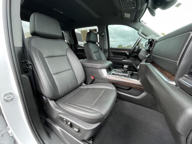 Photo of 2023 Summit White GMC Sierra 1500