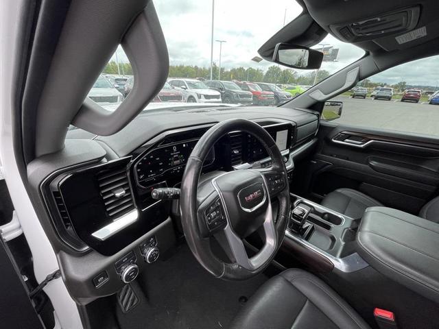 Photo of 2023 Summit White GMC Sierra 1500