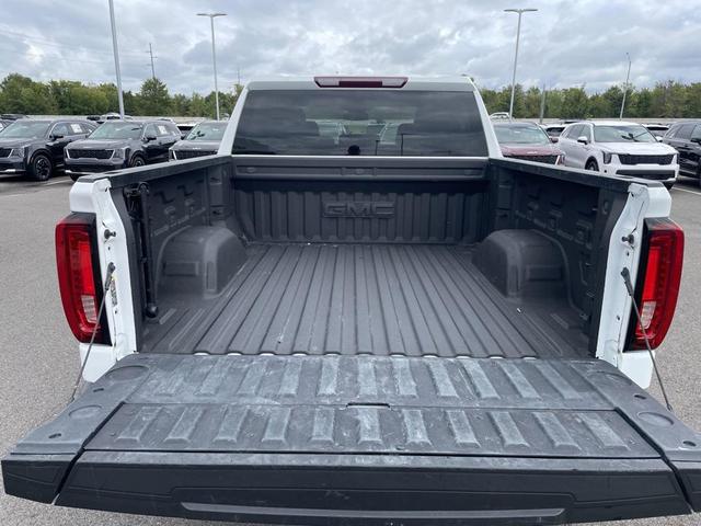 Photo of 2023 Summit White GMC Sierra 1500