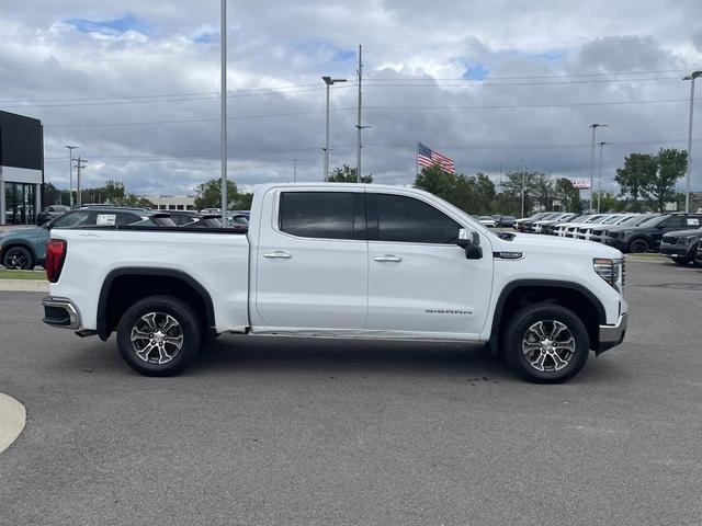 Photo of 2023 Summit White GMC Sierra 1500