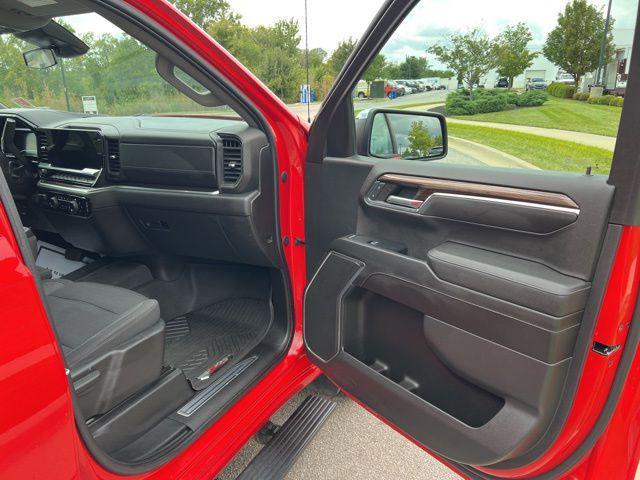 Photo of 2023 Red Hot Chevrolet Silverado 1500
