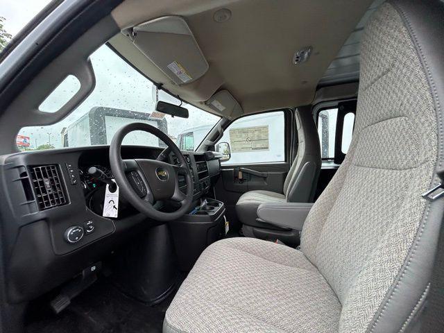 Photo of 2025 Summit White Chevrolet Express 2500