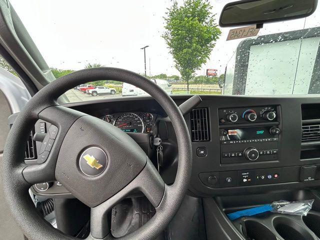 Photo of 2025 Summit White Chevrolet Express 2500