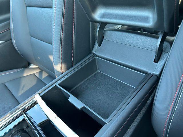 Photo of 2025 Radiant Red Tintcoat Chevrolet Traverse
