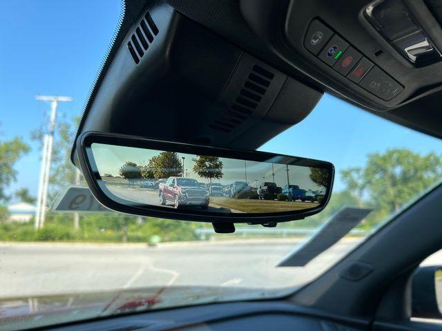 Photo of 2025 Radiant Red Tintcoat Chevrolet Traverse