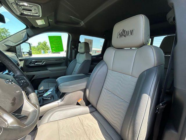 Photo of 2024 Black Chevrolet Silverado 1500