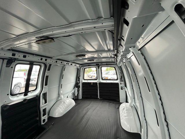 Photo of 2025 Summit White Chevrolet Express 2500