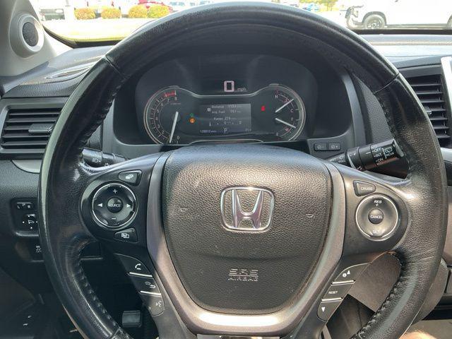 Photo of 2016 Crystal Black Pearl Honda Pilot