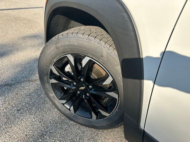 Photo of 2023 Summit White Chevrolet Trailblazer
