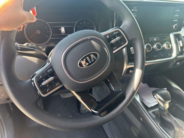 Photo of 2021 Gravity Grey Kia Sorento