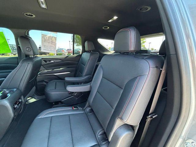 Photo of 2024 Sterling Gray Metallic Chevrolet Traverse