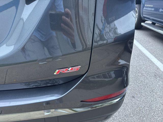 Photo of 2023 Iron Gray Metallic Chevrolet Equinox