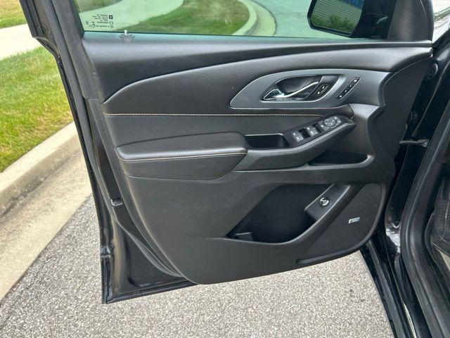 Photo of 2020 Mosaic Black Metallic Chevrolet Traverse